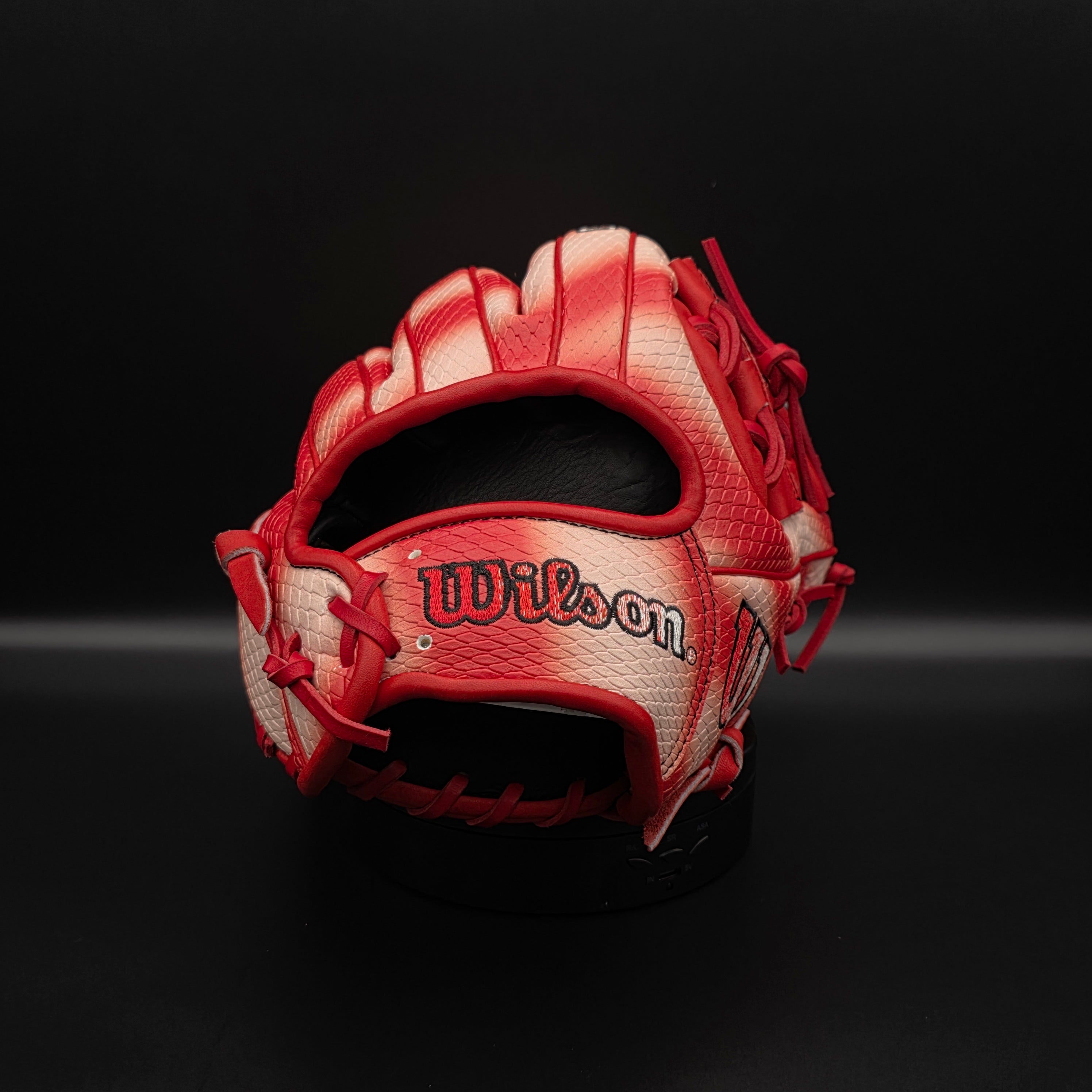 2026 Wilson A2000 ZN8 GM Zach Neto's game spec model