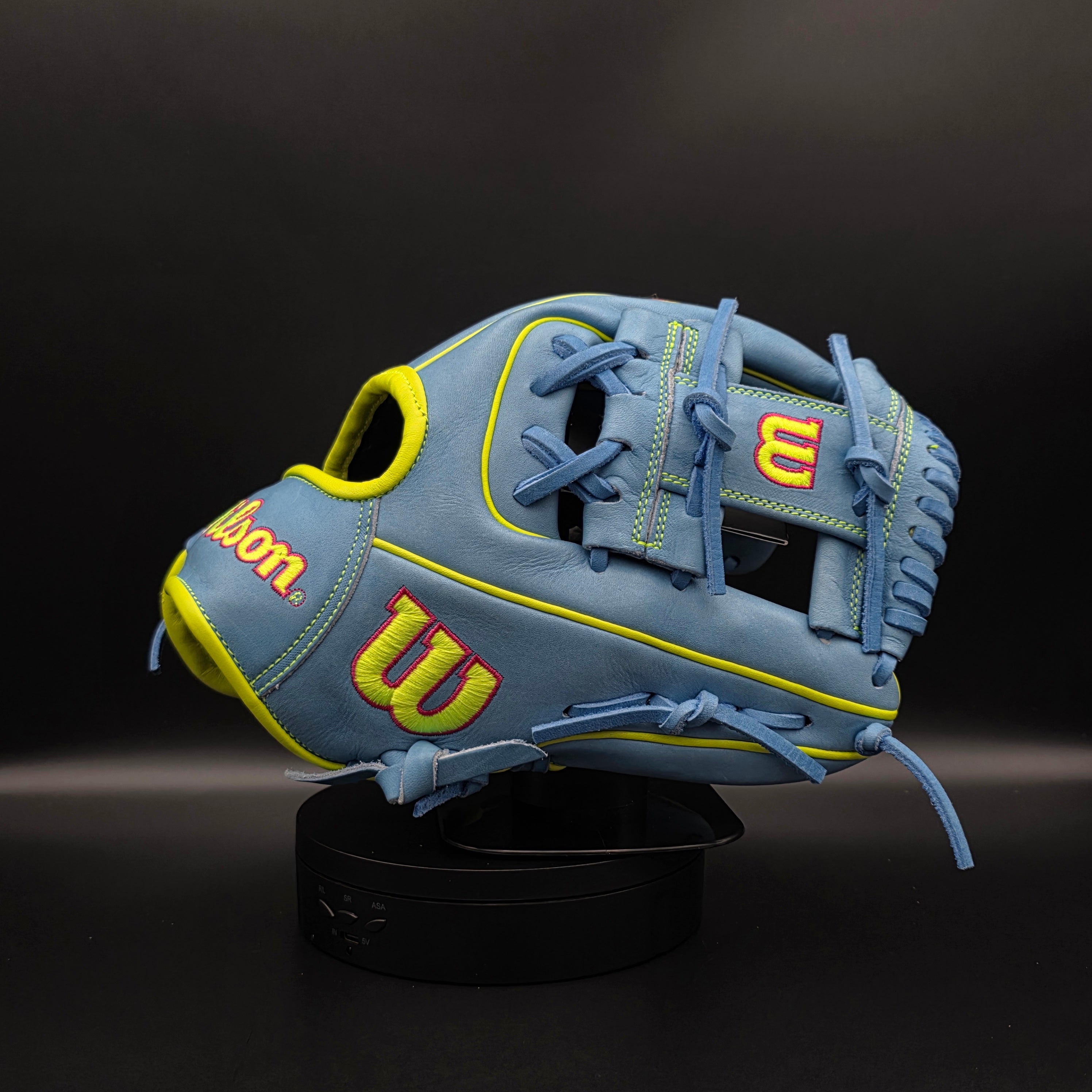 Wilson A2000 1786 11.5" Fall 2024