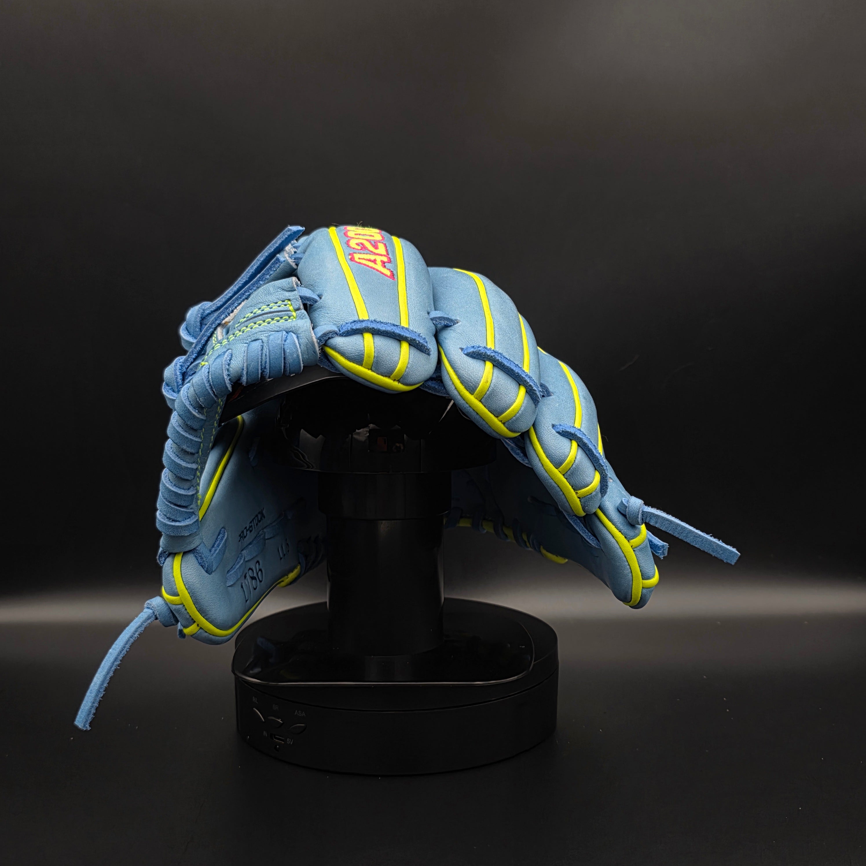 Wilson A2000 1786 11.5" Fall 2024
