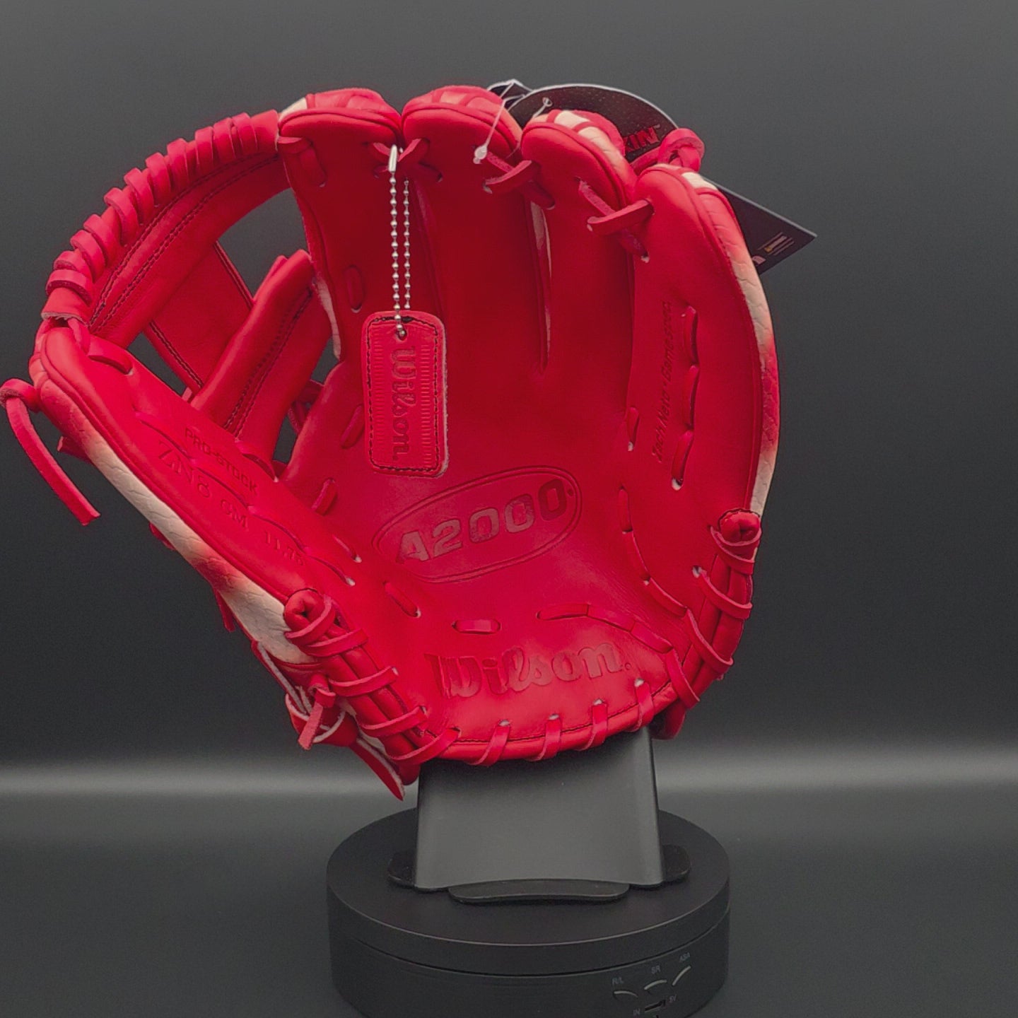 2026 Wilson A2000 ZN8 GM Zach Neto's game spec model