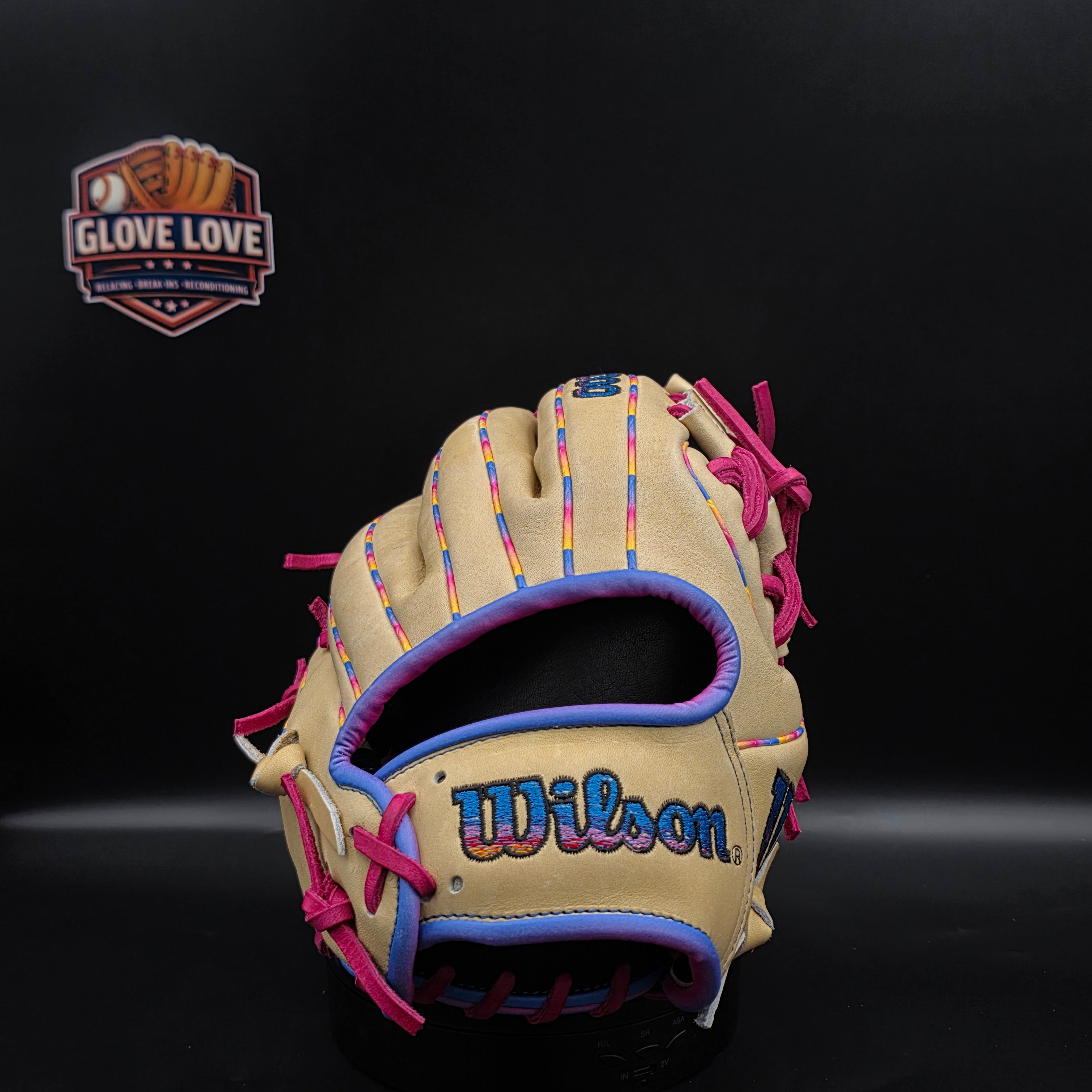 Wilson A2000 1786 Love the Moment 11.5" Infield Baseball Glove 2026 model