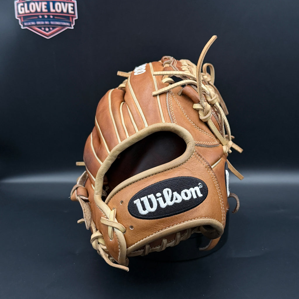 Pre-Owned Wilson A2000 D33 11.75"