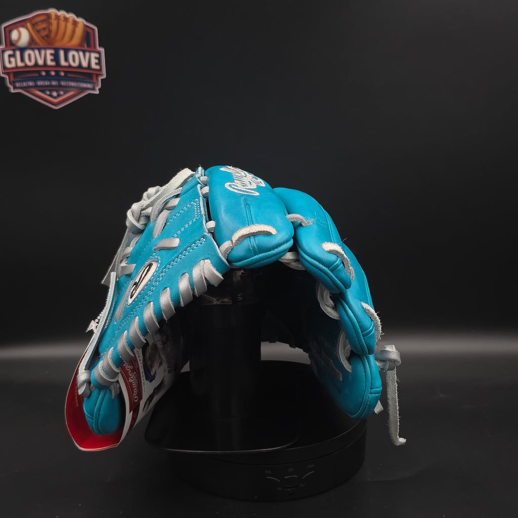 Rawlings' Heart of the Hide Series Glove 2025 11.75 pitchers/infield glove