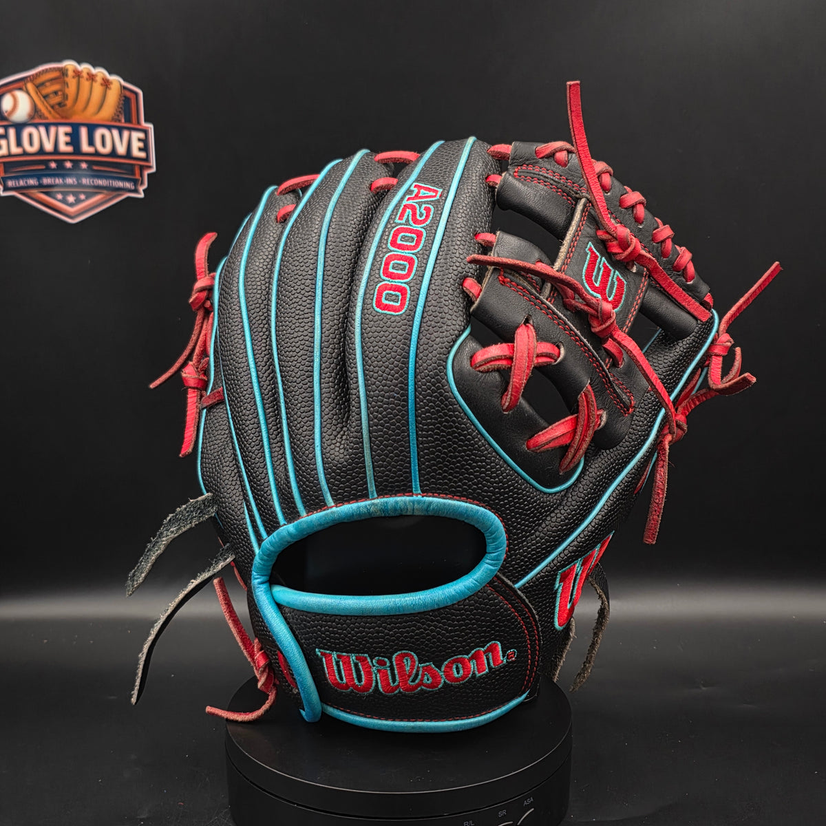PRE-OWNED  Wilson A2000  11" PF11SS Baseball Glove