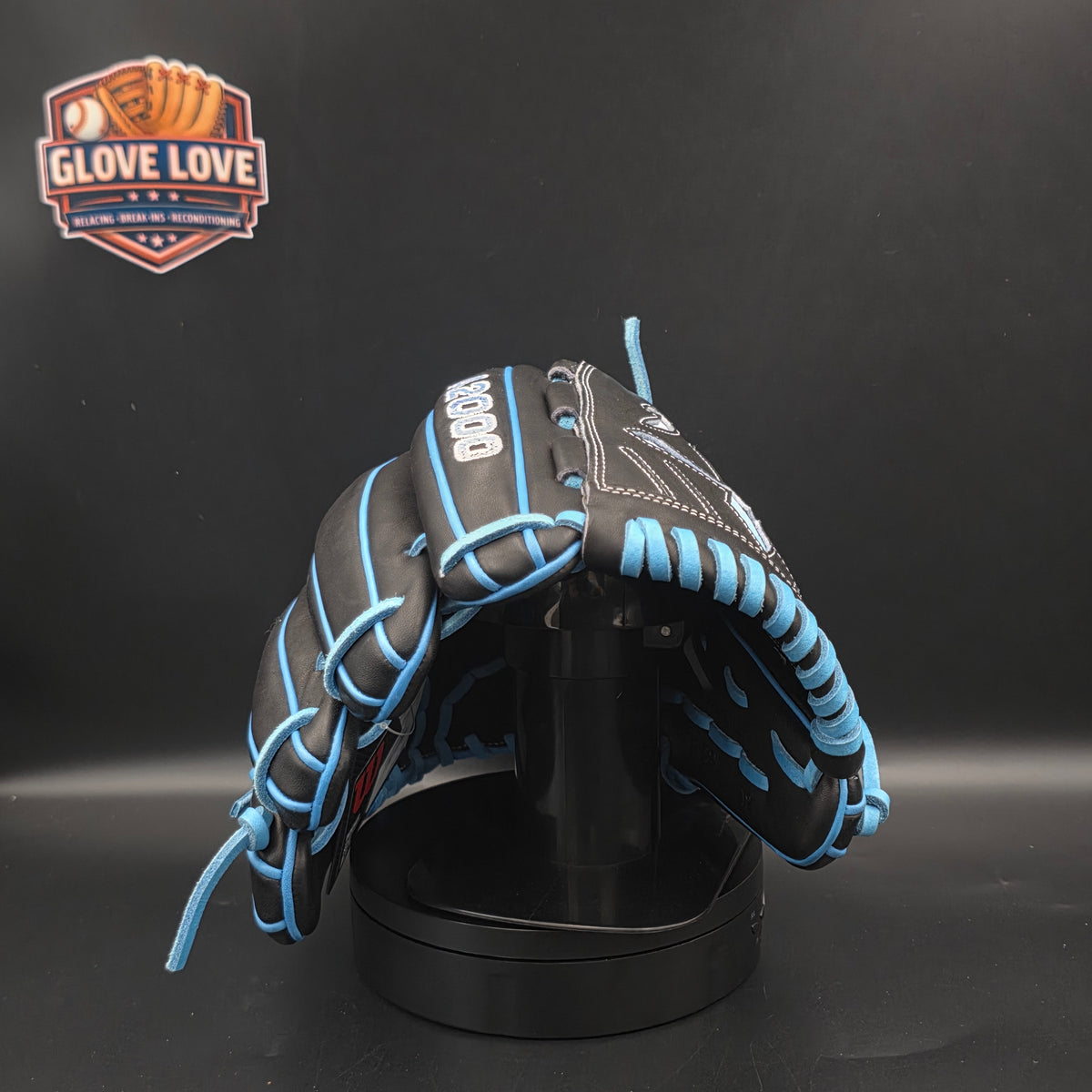 Wilson A2000 B23 12"  LHT Pitchers Glove