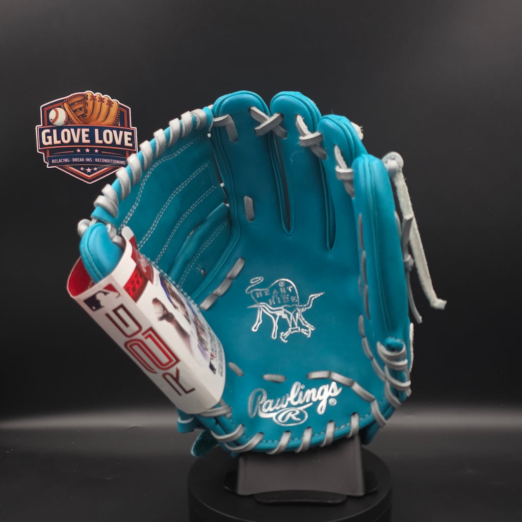 Rawlings' Heart of the Hide Series Glove 2025 11.75 pitchers/infield glove