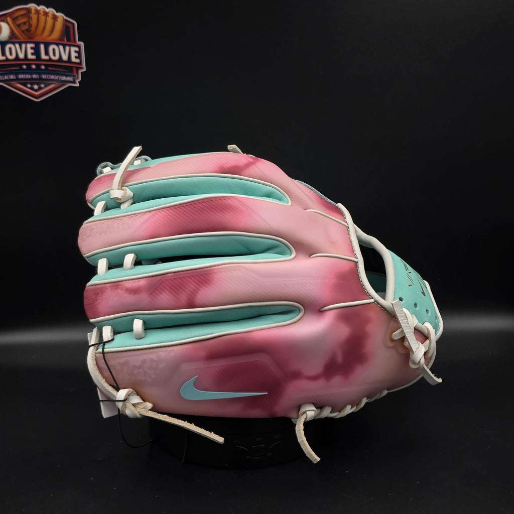 Nike Vapor Elite
Baseball Infield Snake Eyes Web Fielding Glove