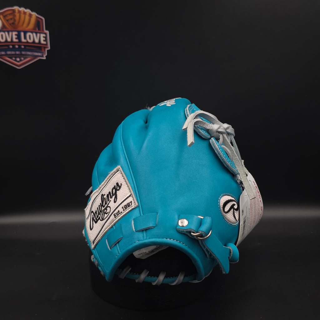 Rawlings' Heart of the Hide Series Glove 2025 11.75 pitchers/infield glove