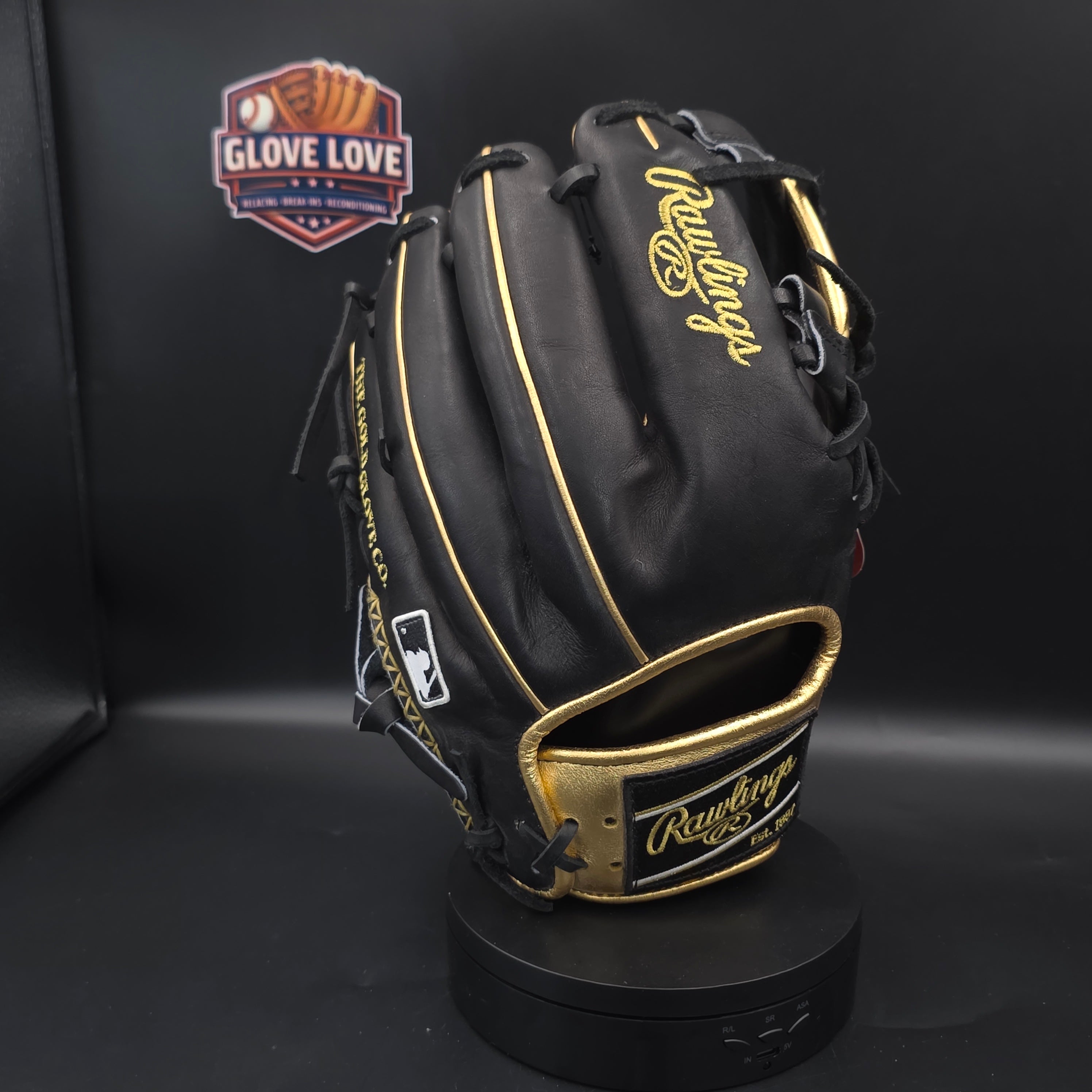 Complete Rawlings "Goldy" Collection (Goldy I – Goldy X)
The Ultimate Collector’s Dream: