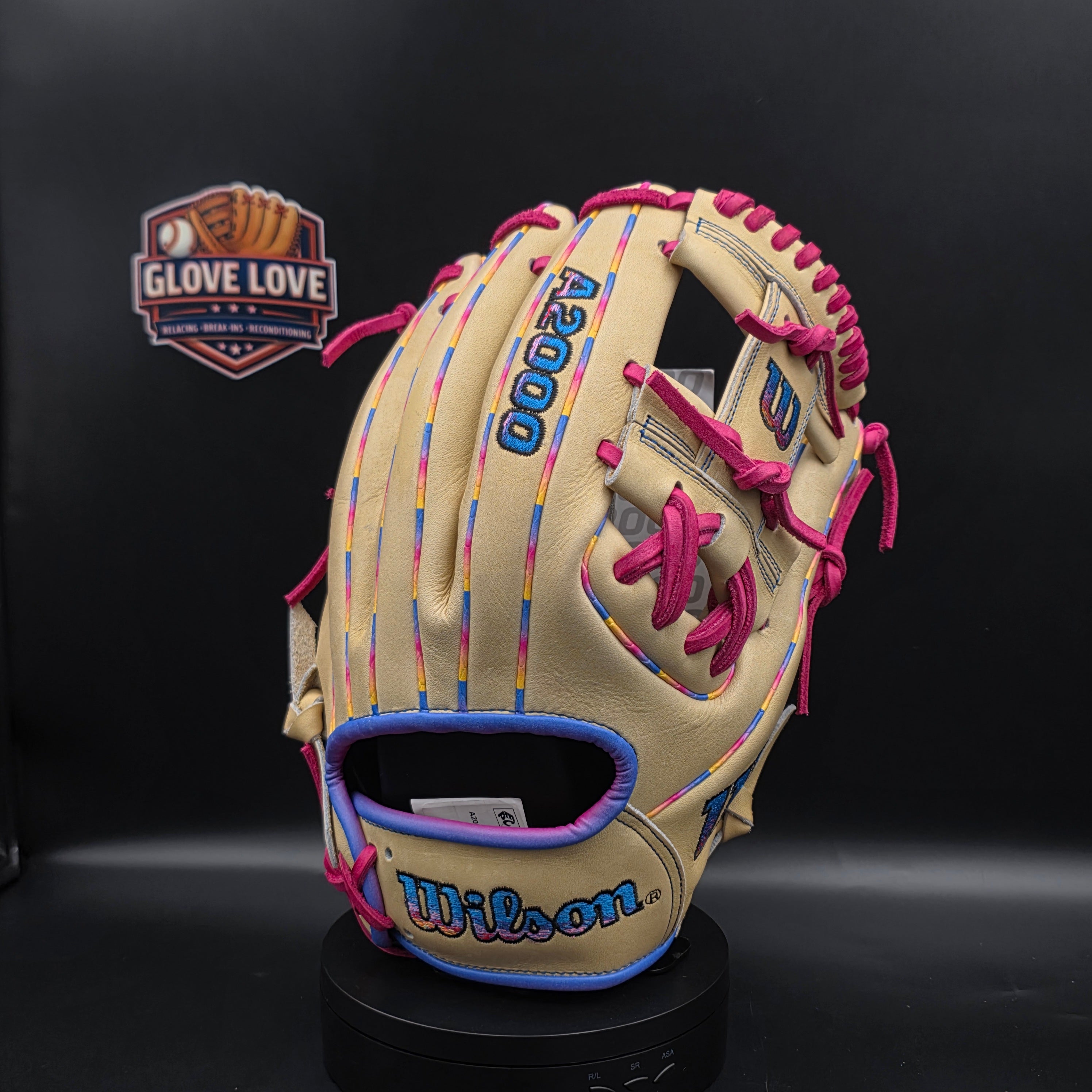 Wilson A2000 1786 Love the Moment 11.5" Infield Baseball Glove 2026 model