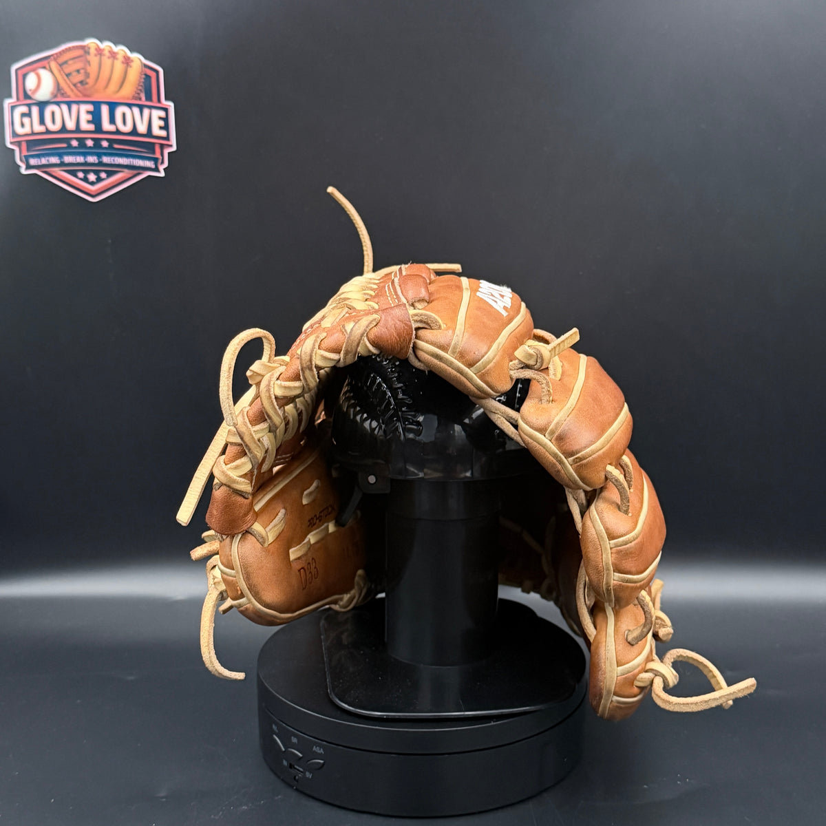 Pre-Owned Wilson A2000 D33 11.75"