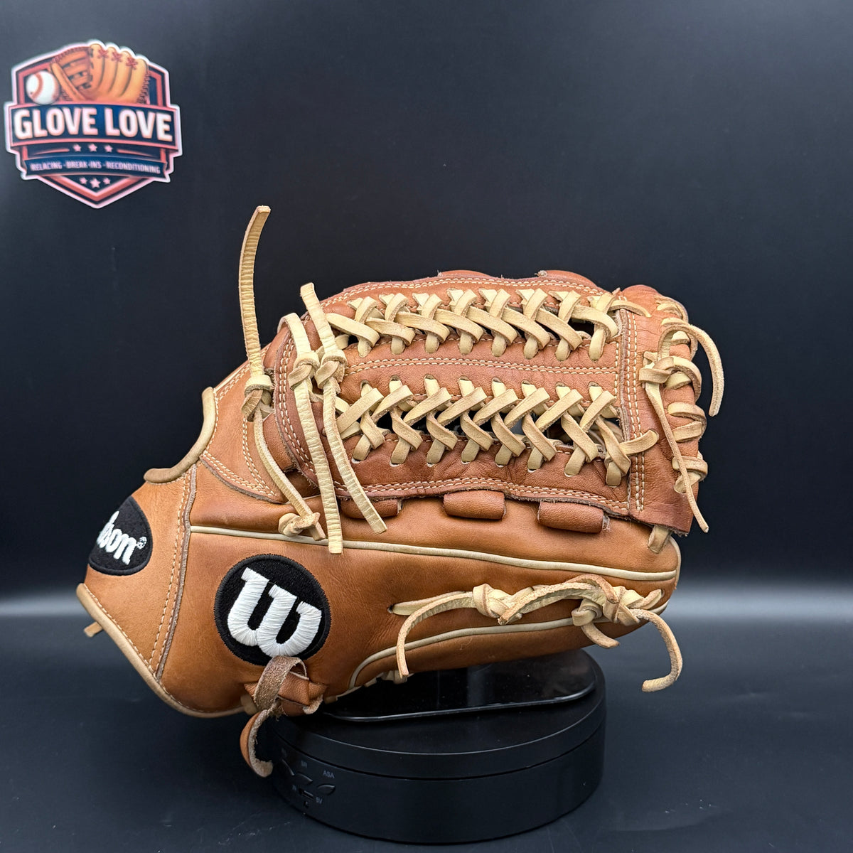 Pre-Owned Wilson A2000 D33 11.75"