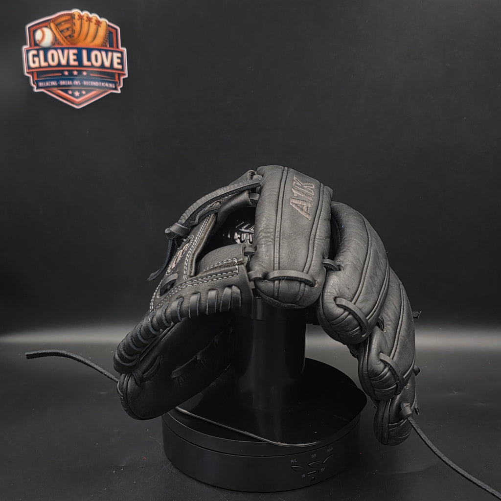 PRE-OWNED Wilson A1K  1787. 11.75" Baseball Glove